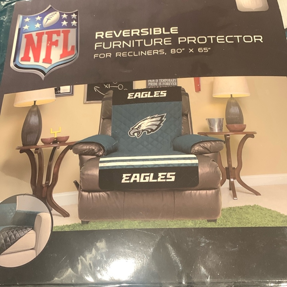 NFL Furniture Protector/Chair Cover (Philadelphia Eagles)